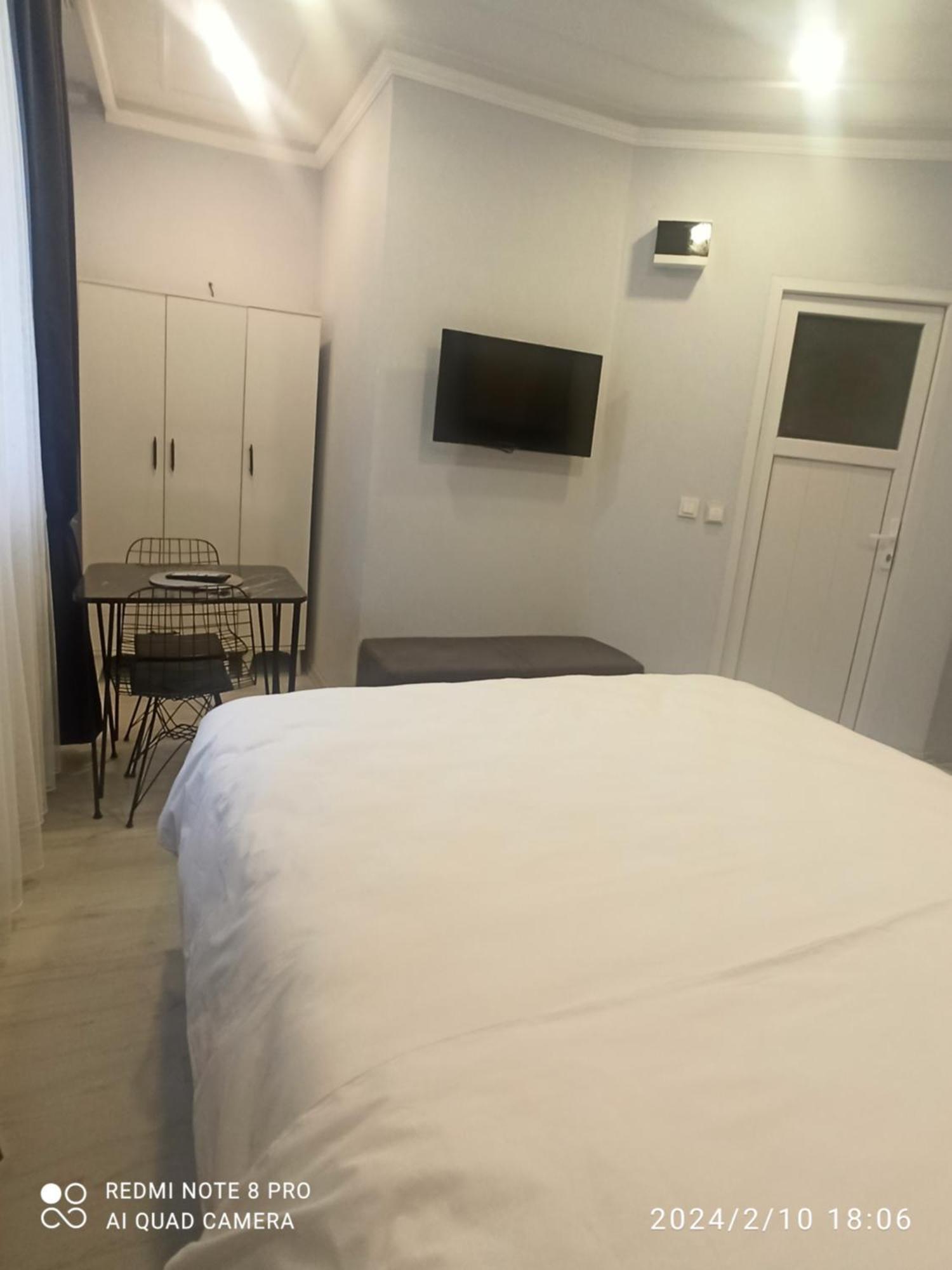 Ozdemir Apart * İstanbul