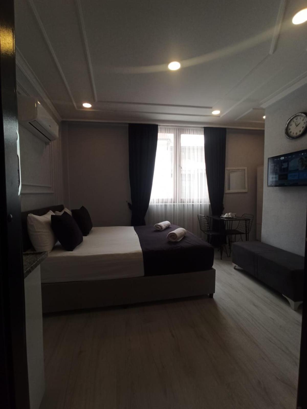 Ozdemir Apart * İstanbul